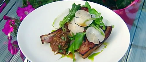 Grilled pork chops with blatjang and radishes