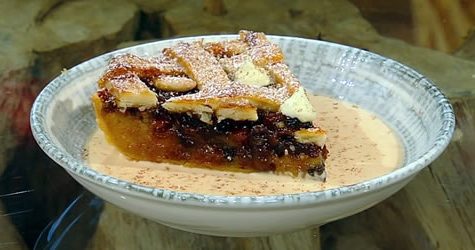 Mince pie and almond tart with custard