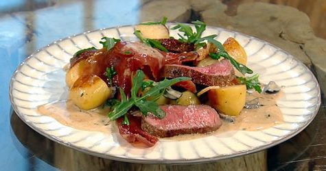 Lamb loin with vinegar-cooked potatoes and anchovy dressing